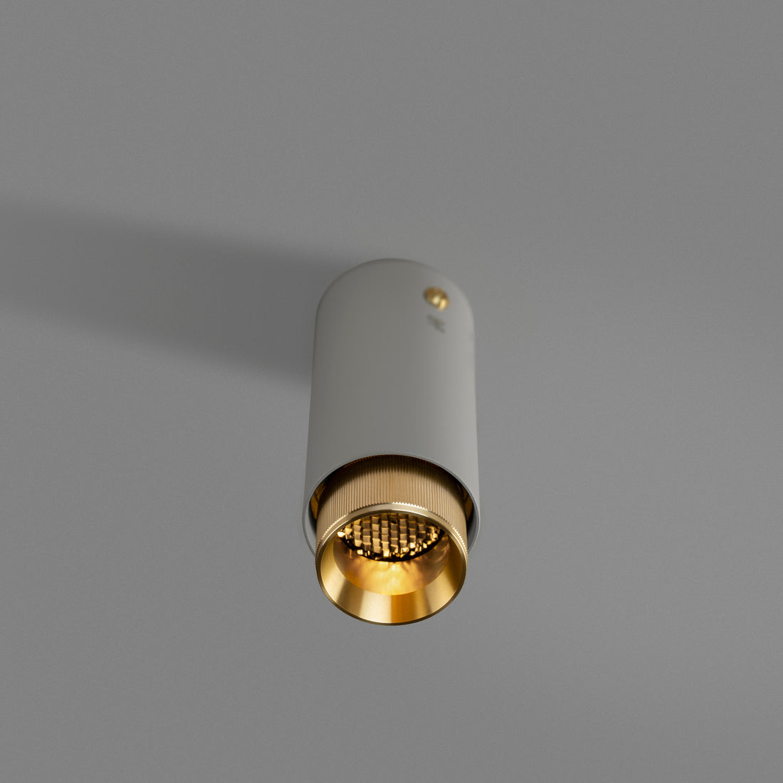 EXHAUST SURFACE / LINEAR / STONE / MESSING