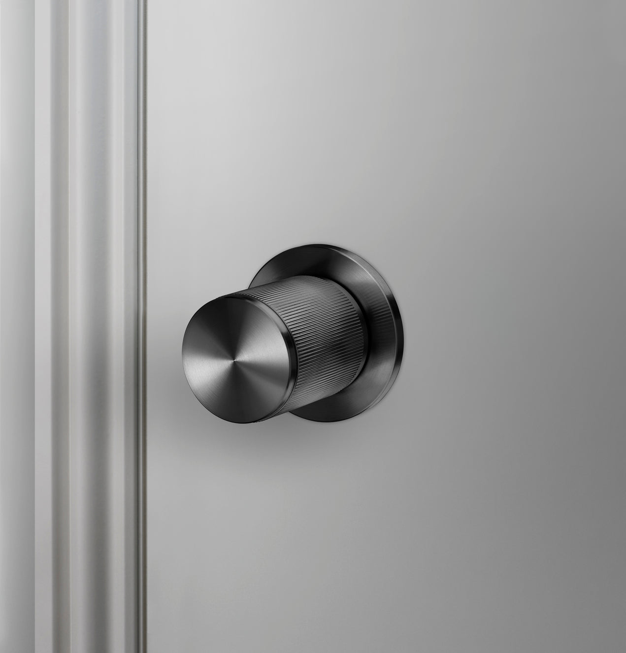 DØRKNOP / LINEAR / GUNMETAL