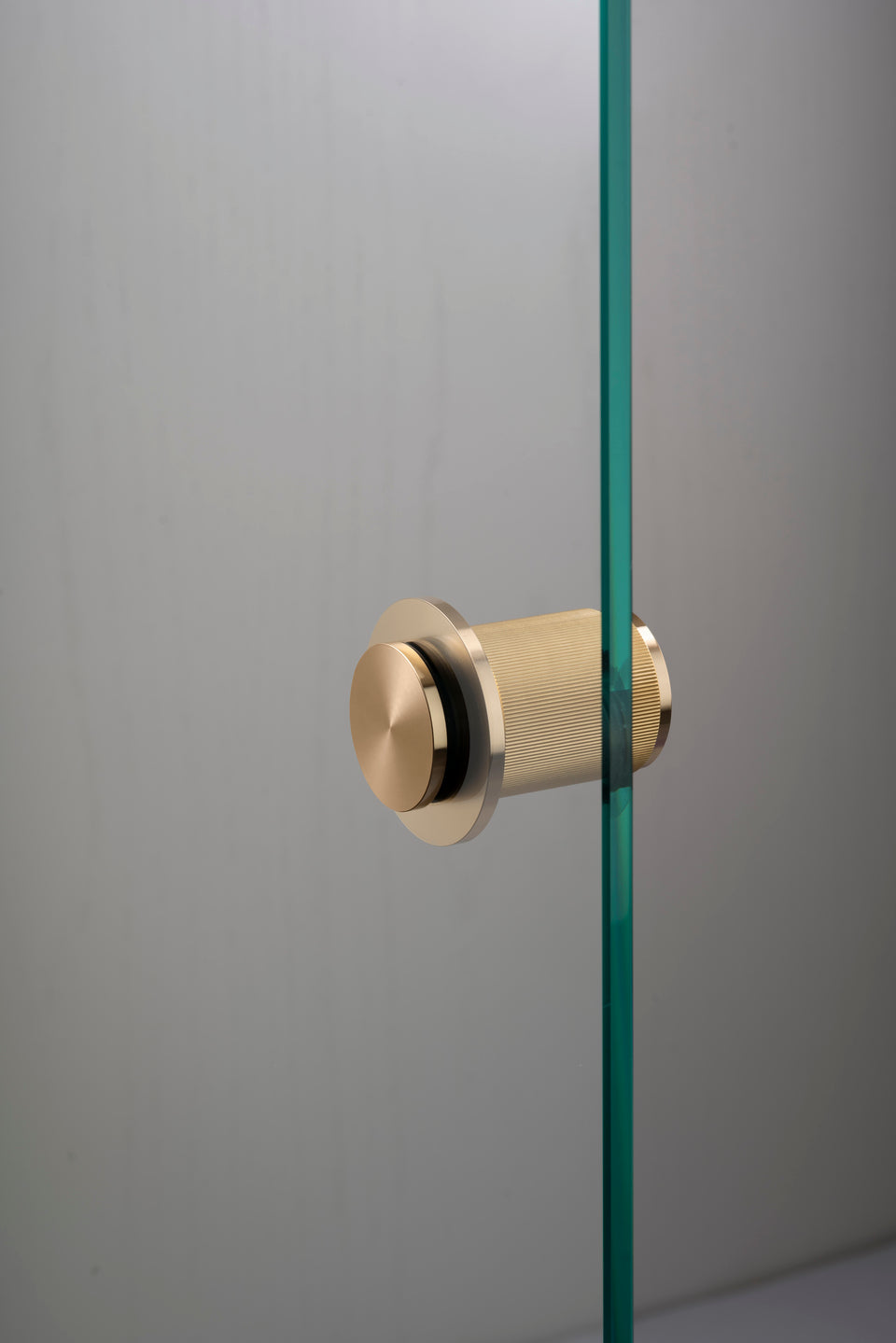 FAST DØRKNOP / 1-SIDET / LINEAR / MESSING