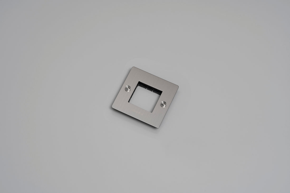 1G-frontplade / Uden infills / Stål