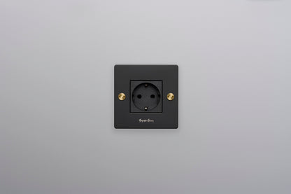 EU 1G SOCKET / SCHUKO TYPE F / CROSS