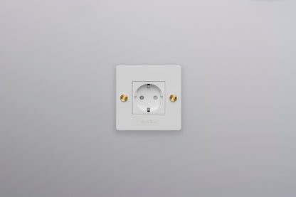 EU 1G SOCKET / SCHUKO TYPE F / CROSS