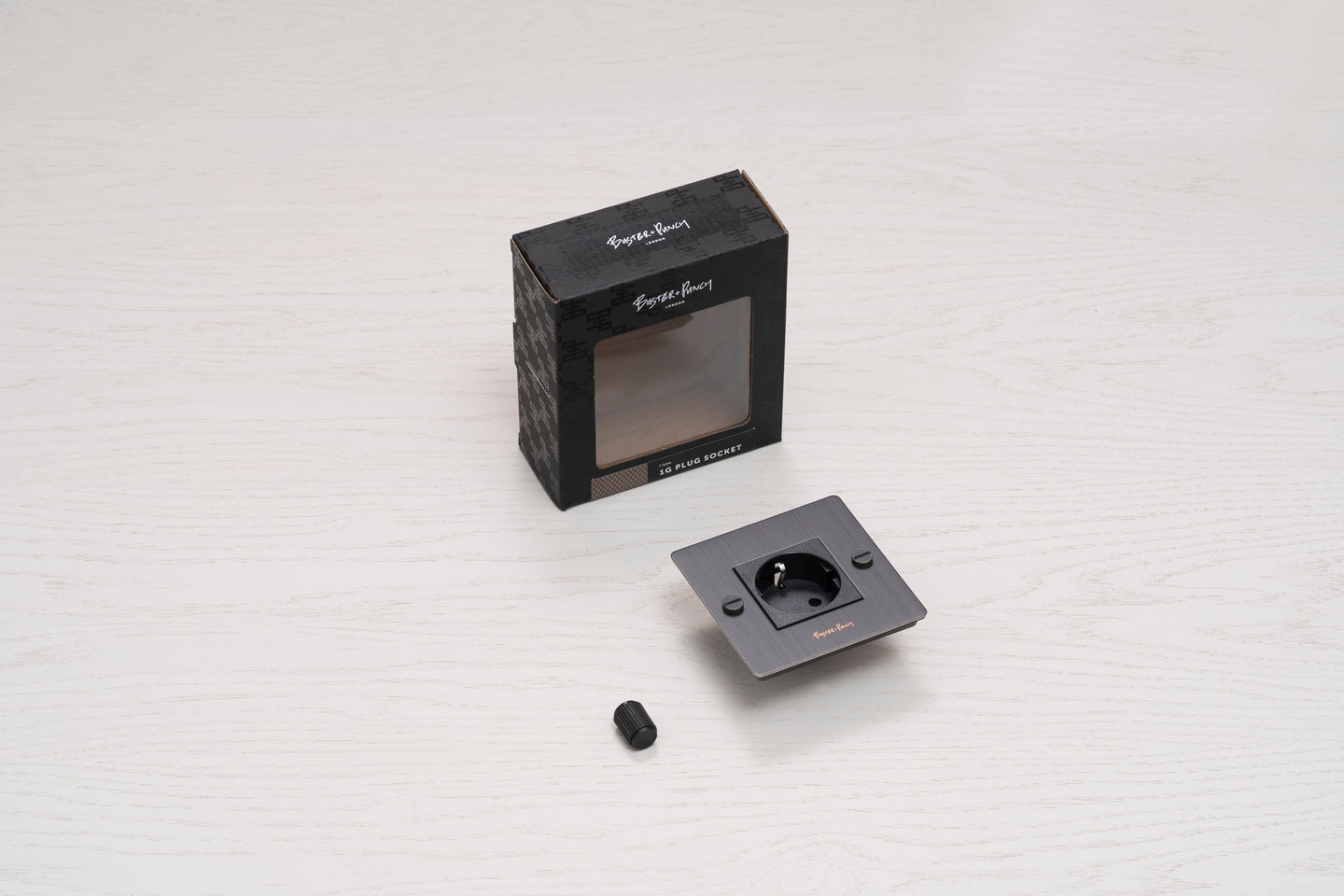 EU 1G SOCKET / SCHUKO TYPE F / CROSS