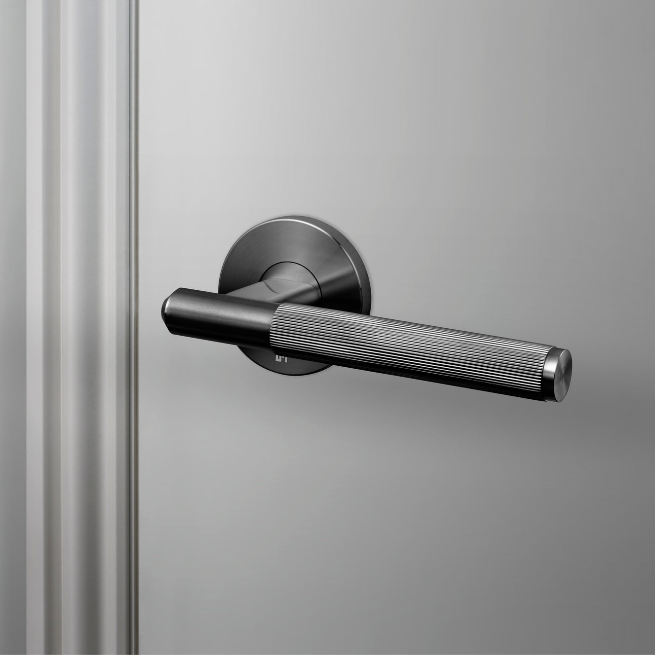 Buster & Punch door handle dørhåndtag linear gun metal