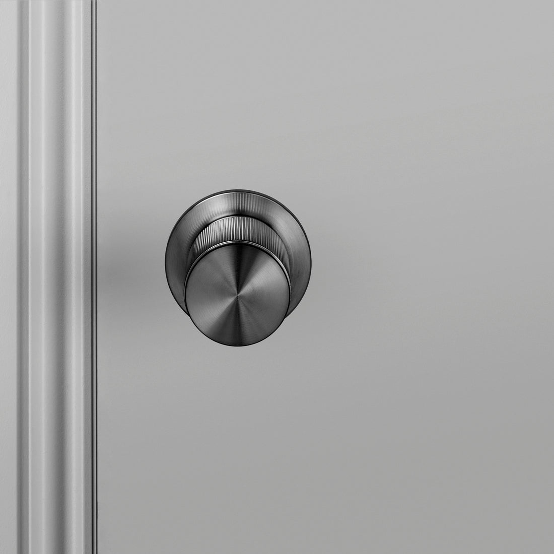 DØRKNOP / LINEAR / GUNMETAL
