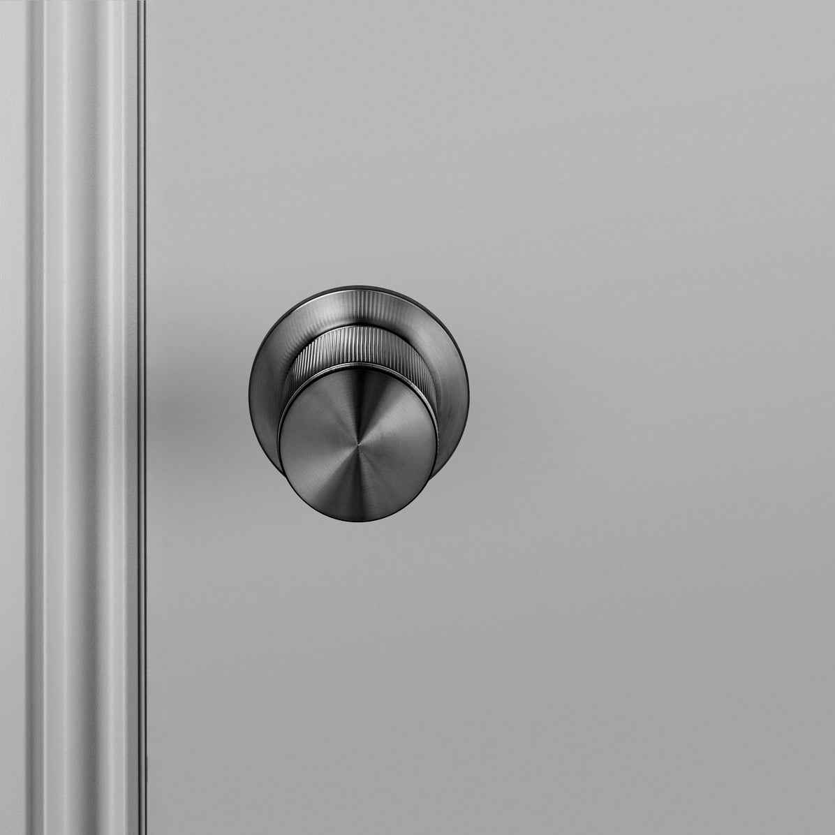 DØRKNOP / LINEAR / GUNMETAL