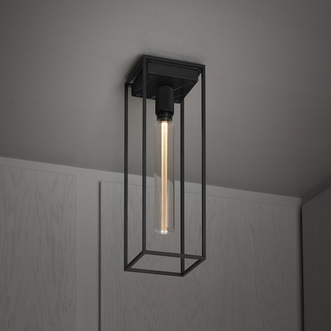 CAGED LOFT / STORT / SORT MARMOR