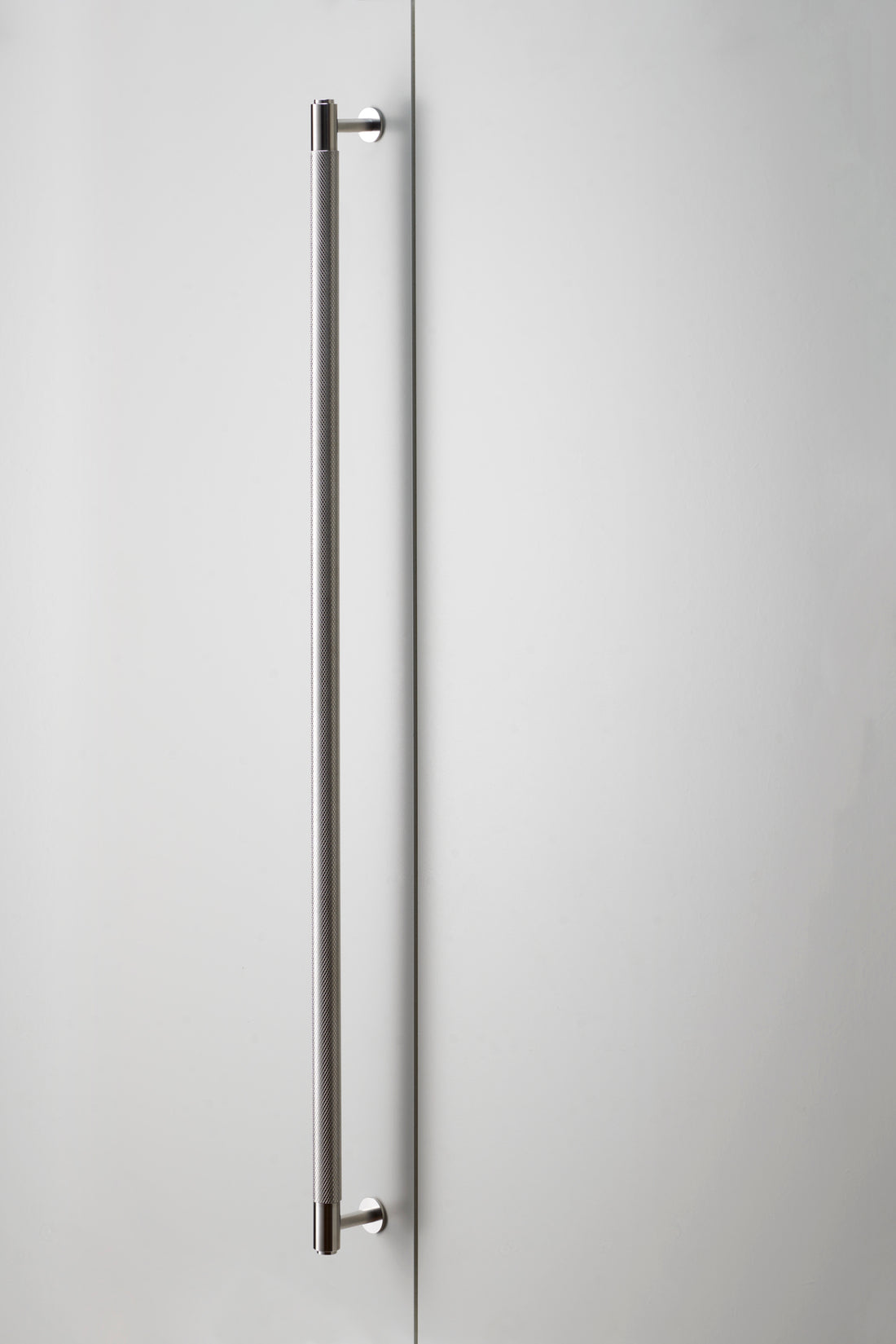 CLOSET BAR / CROSS / STÅL