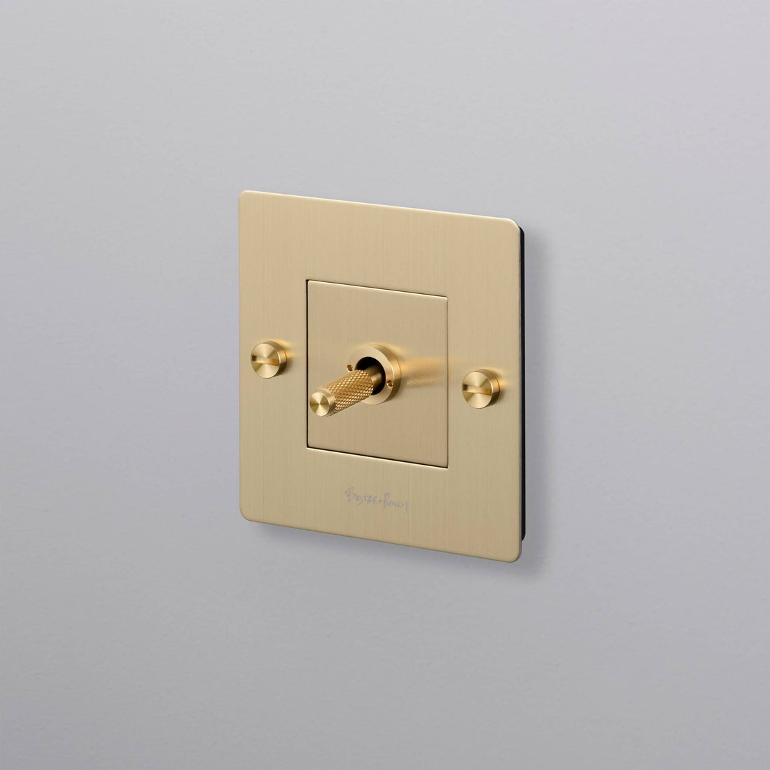 Buster + Punch 1G TOGGLE / CROSS / WITH LOGO – BRASS