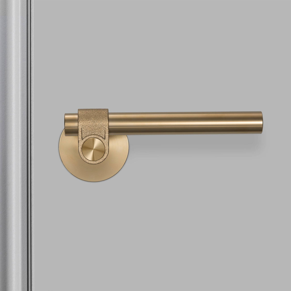 Buster + Punch Cast sprung door handle set in brass – view 2