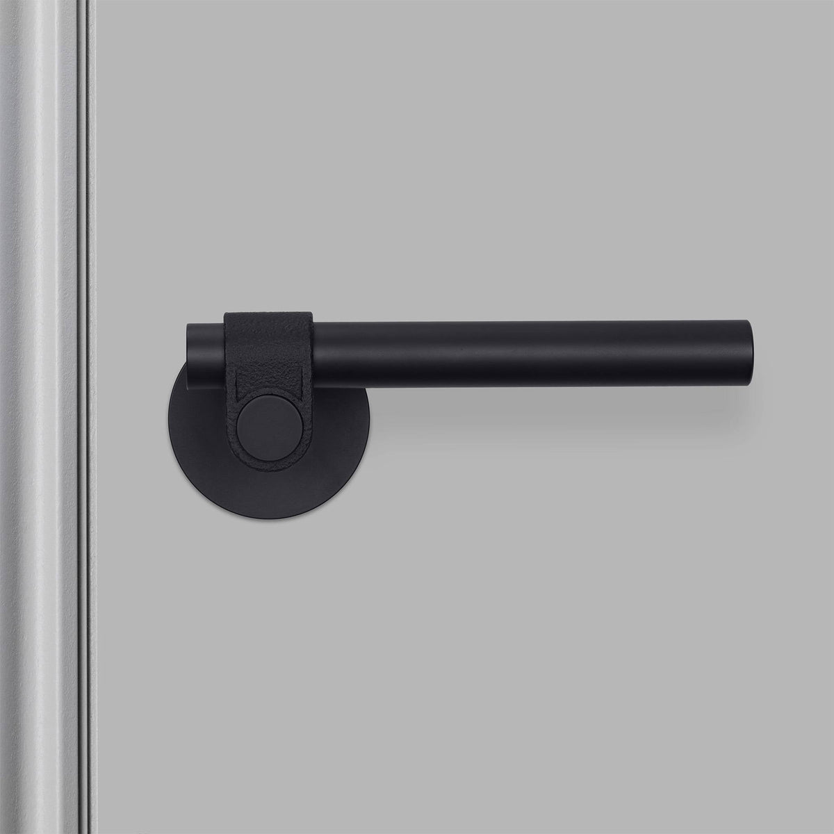 Buster + Punch Cast sprung door handle set in welders black – view 2