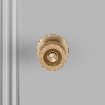 Buster + Punch door knob set / cast – brass