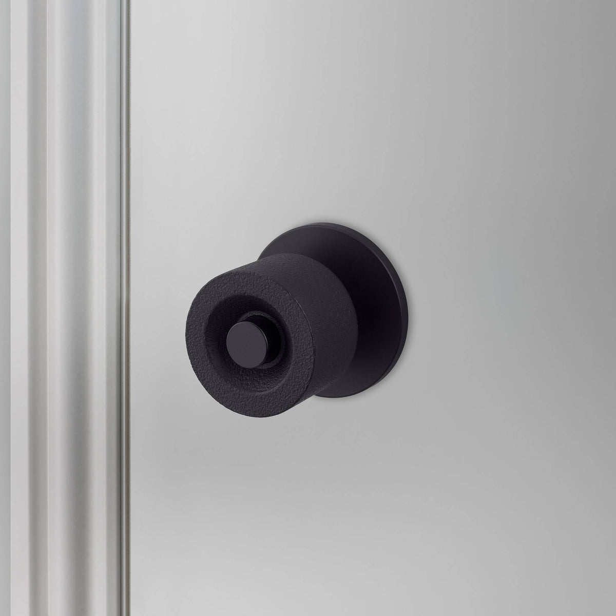 Buster + Punch door knob set / cast – welders black