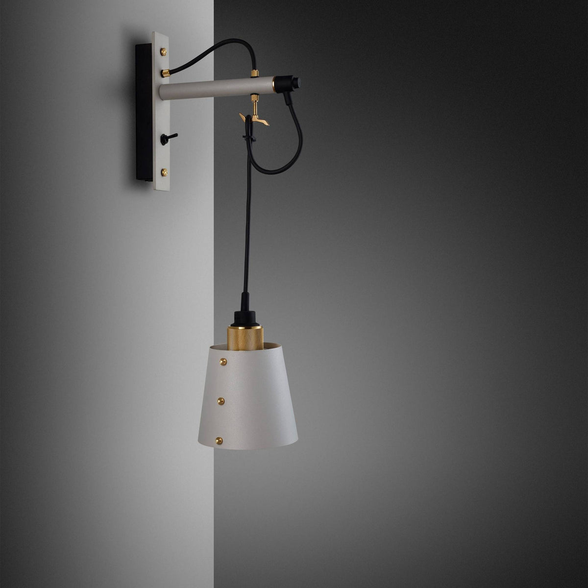 Buster + Punch Hooked Wall / Cross / Small / Stone / Brass