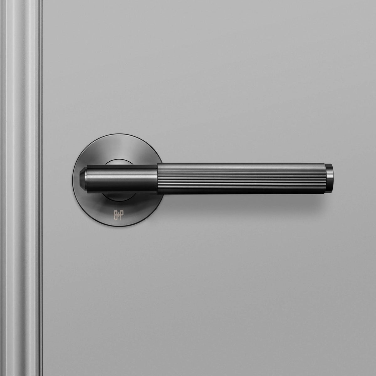 Buster + Punch fixed single-sided Linear door handle – gun metal
