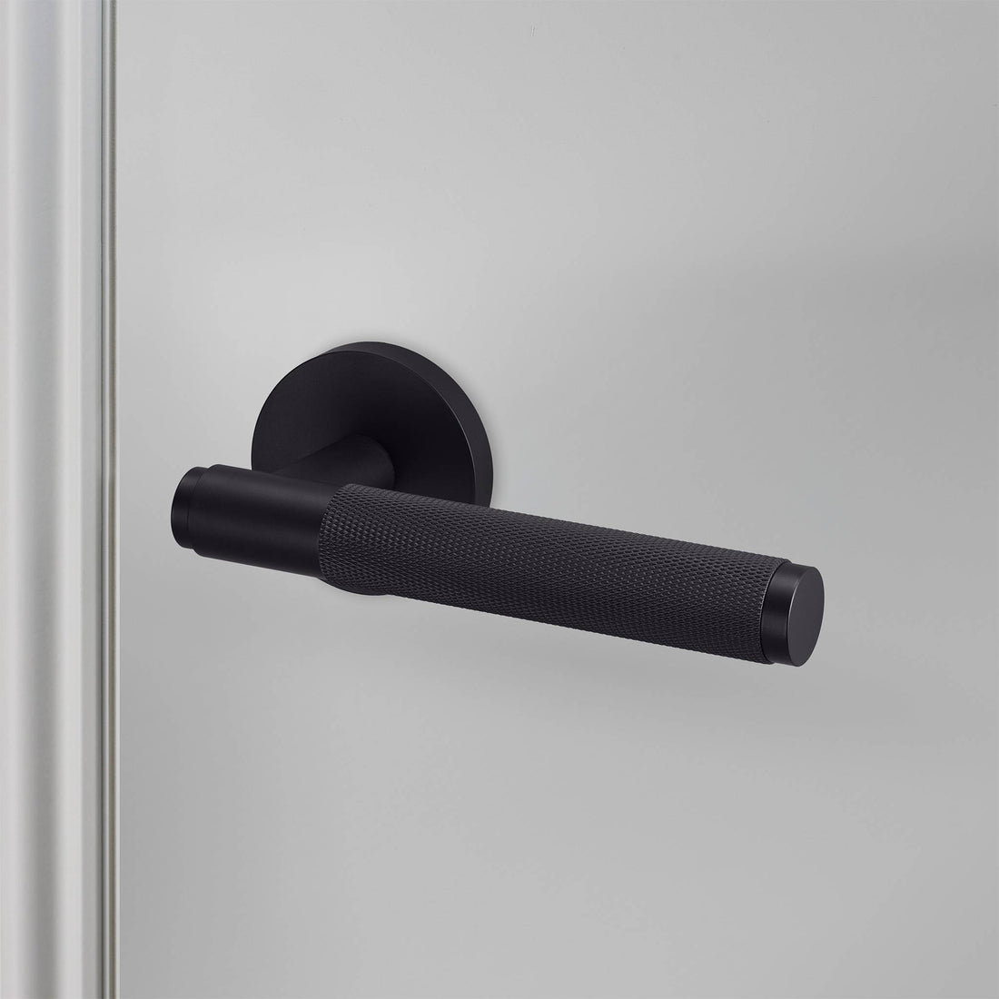 Buster + Punch door handle set / cross / swe / sprung – welders black