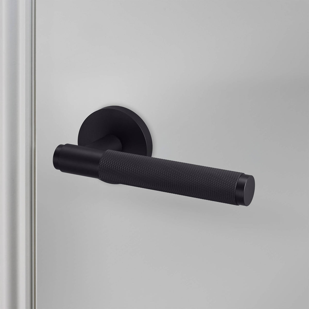 Buster + Punch door handle set / cross / swe / sprung – welders black