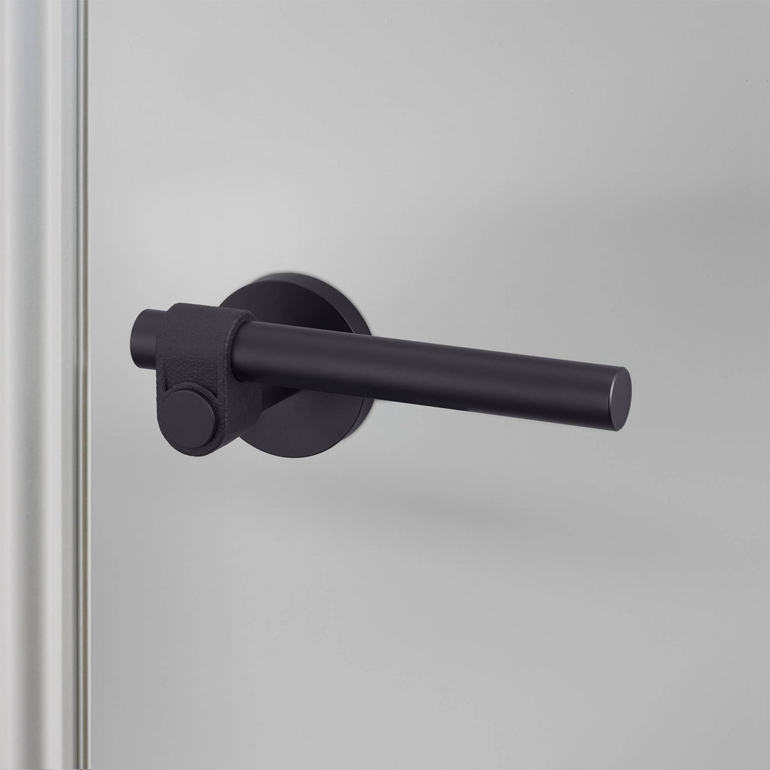 Buster + Punch door handle set / cast / swe / sprung – welders black