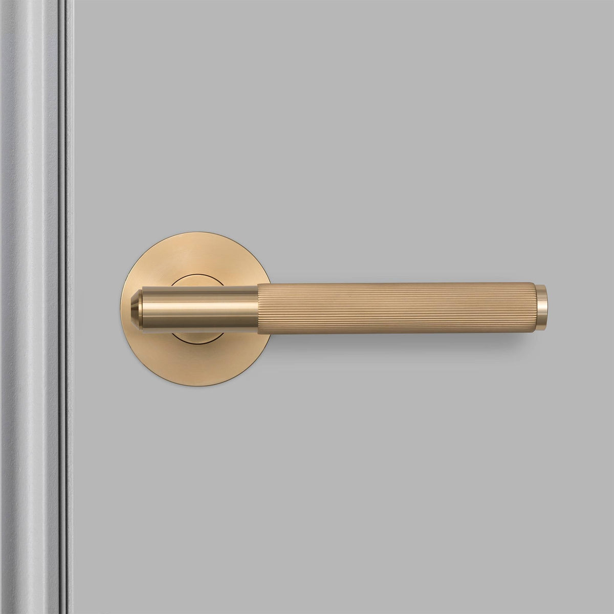 Buster + Punch door handle set / linear / swe / sprung – brass