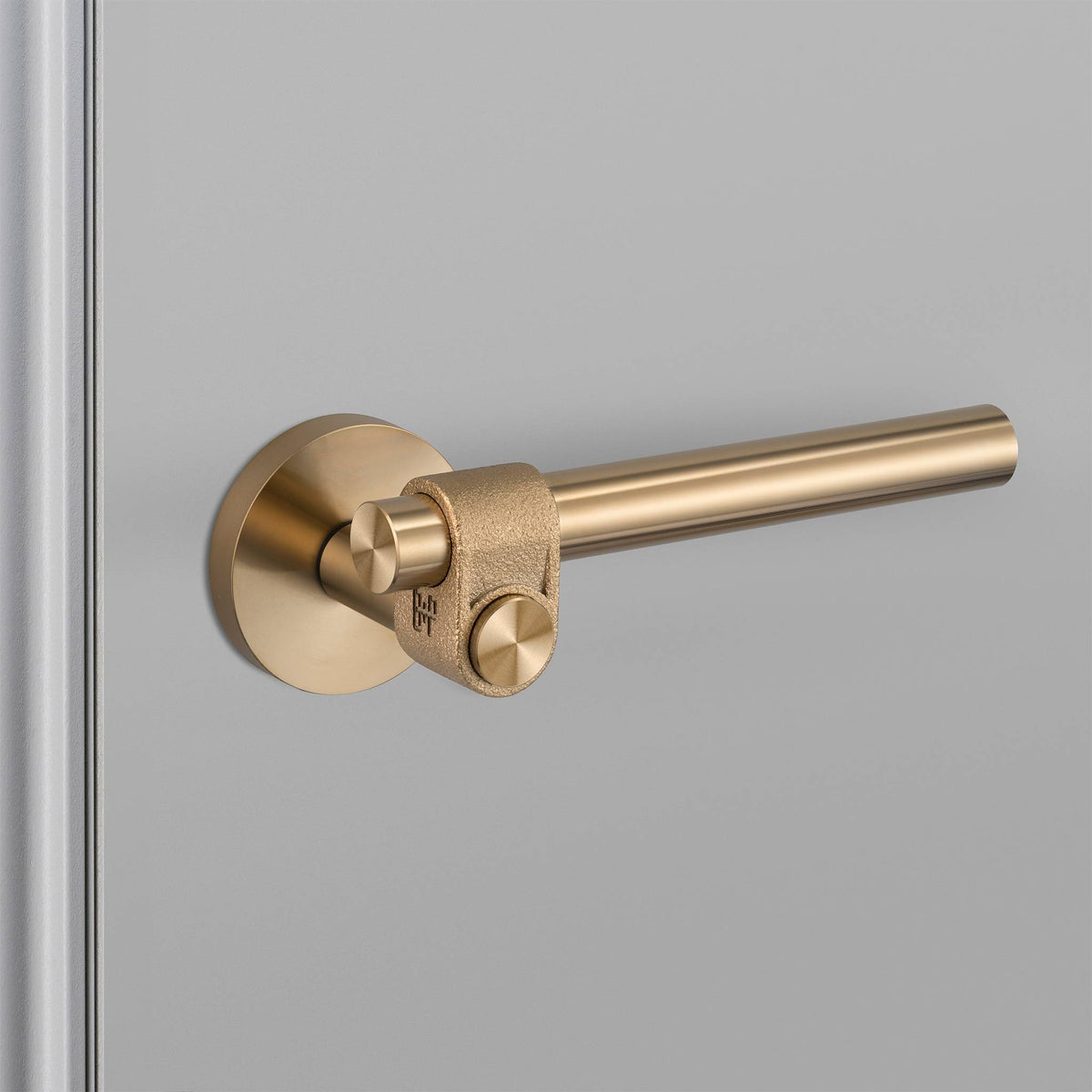 Buster + Punch door handle set / cast / swe / sprung – brass