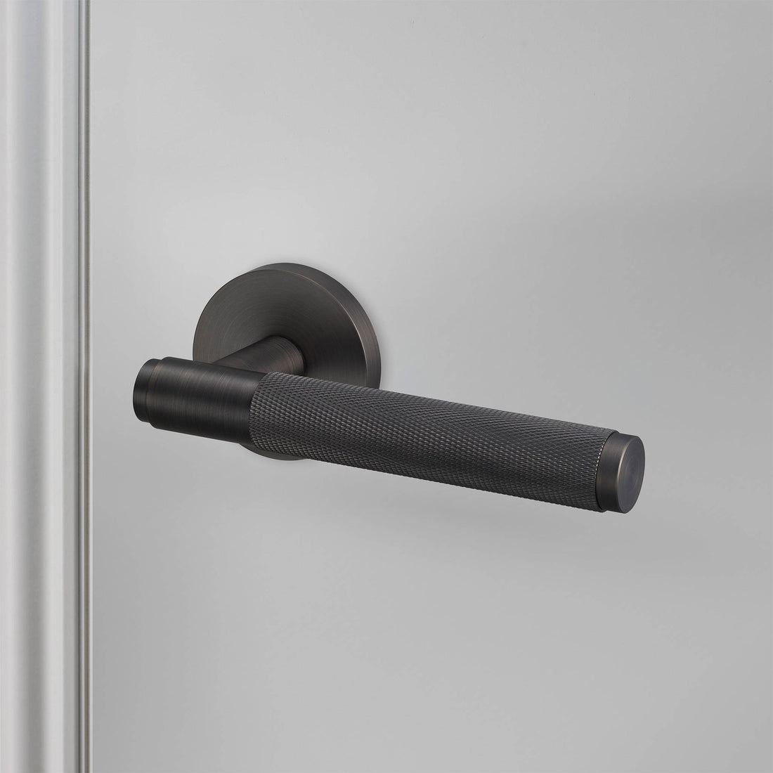 Buster + Punch door handle set / cross / swe / sprung – smoked bronze