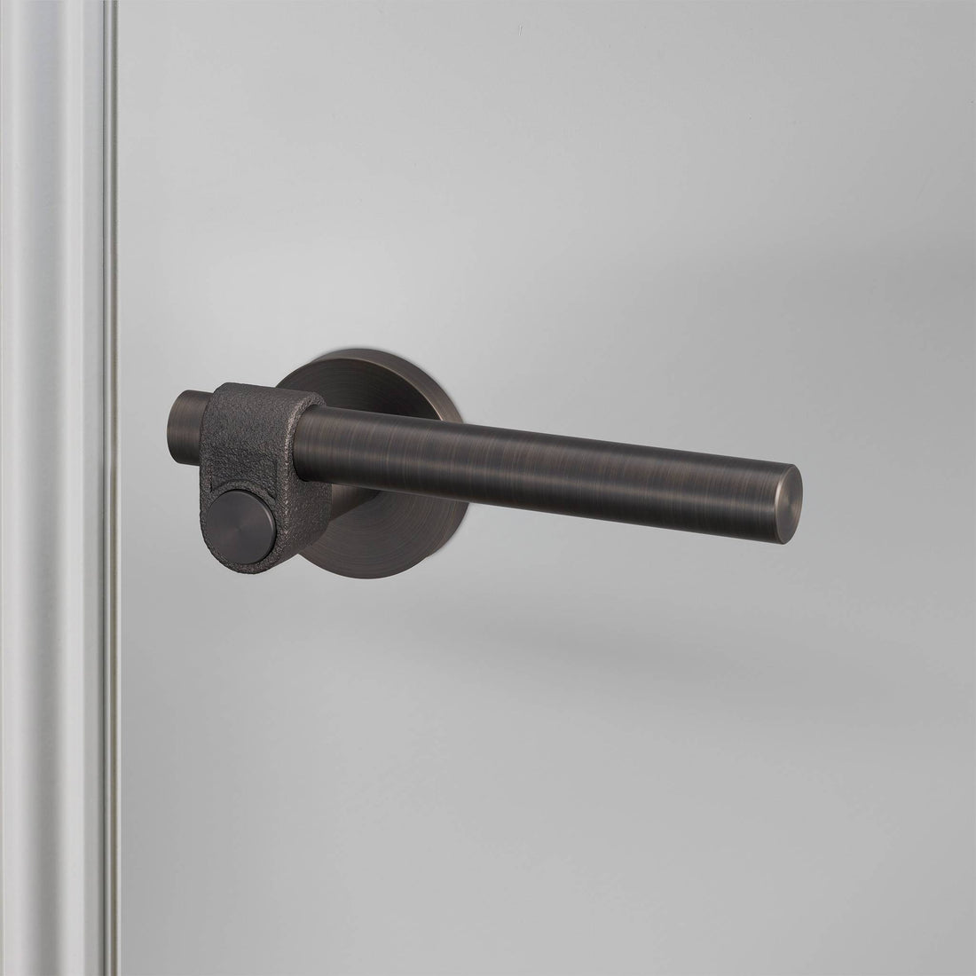 Buster + Punch door handle set / cast / swe / sprung – smoked bronze