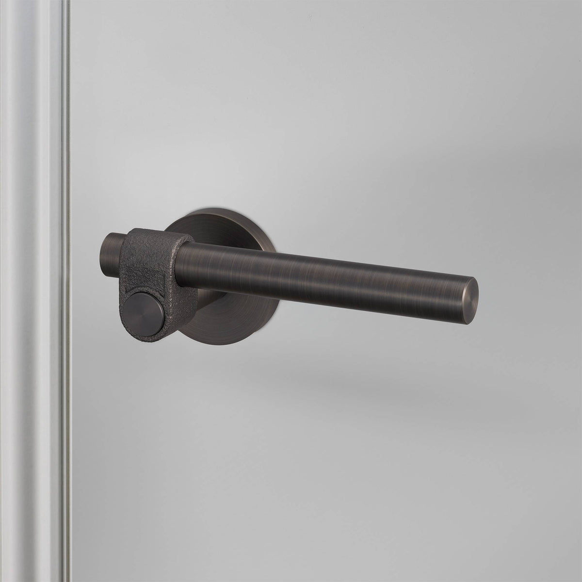 Buster + Punch door handle set / cast / swe / sprung – smoked bronze