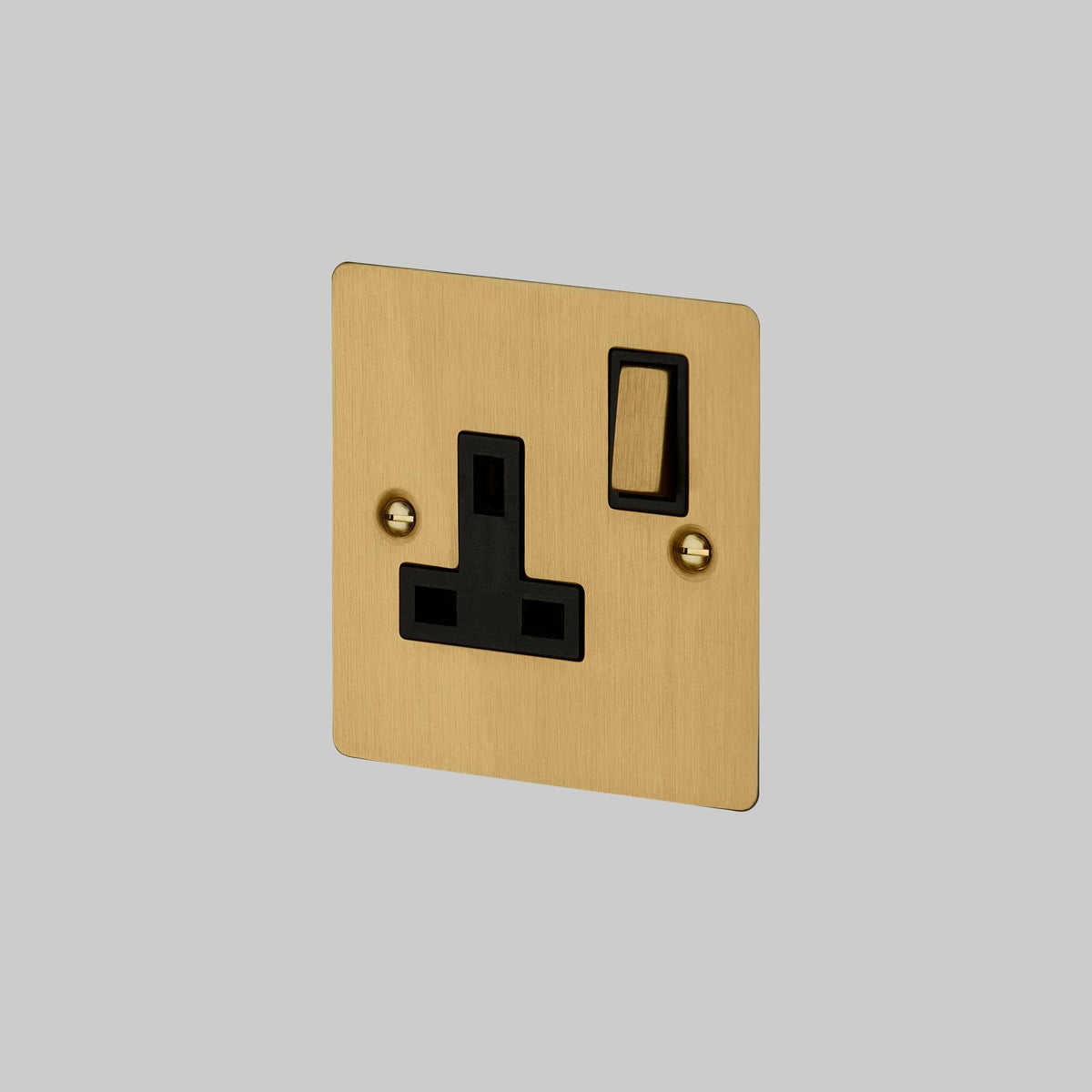 Buster + Punch 1g uk plug socket – Brass
